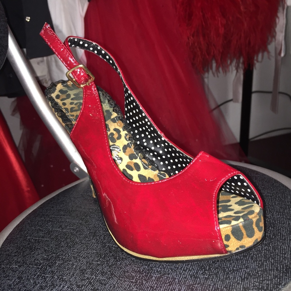 Red Pumps - Picture 2 of 3